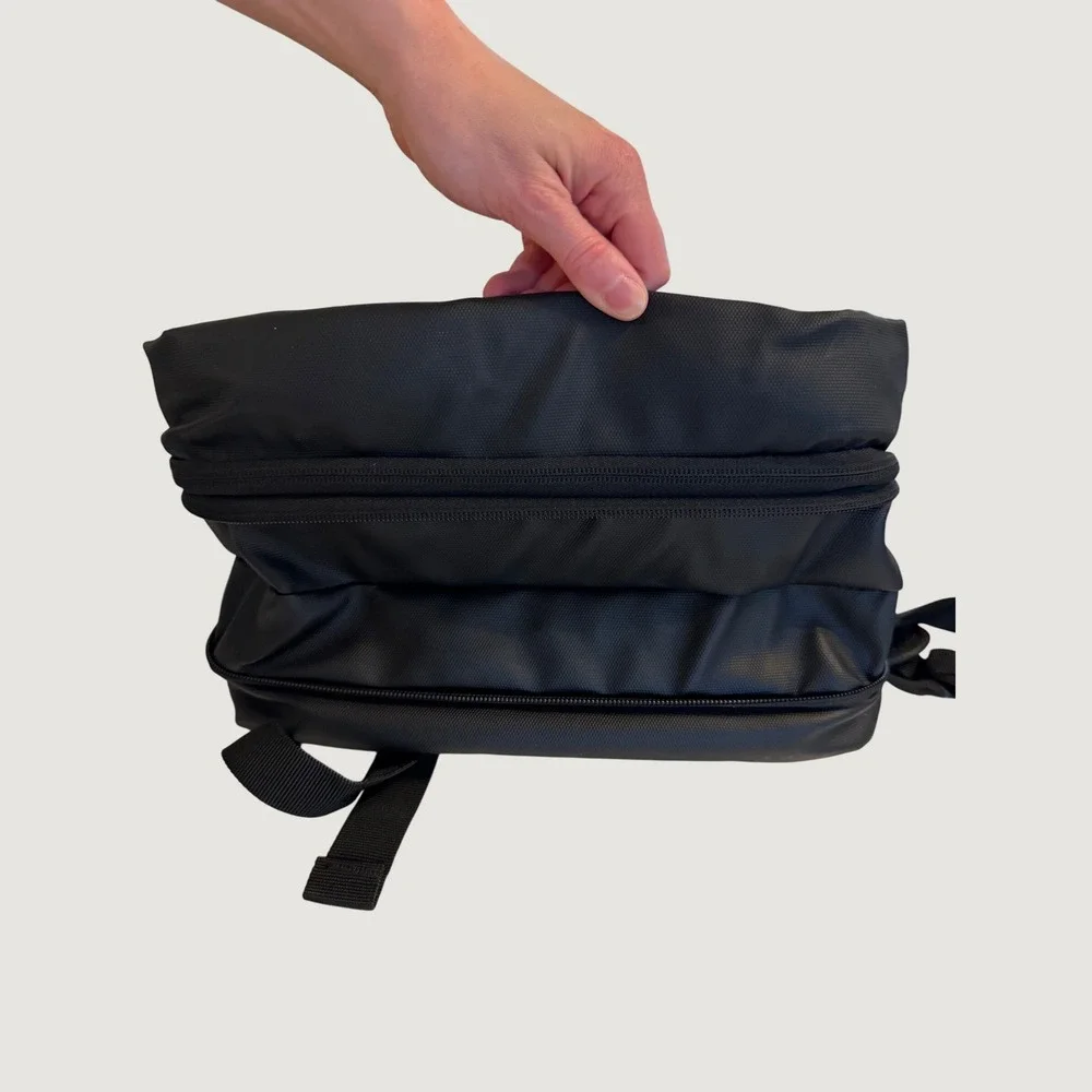 Primo Weekender Laptop Bag Black Travel Backpack USB Port Water Resistant NEW